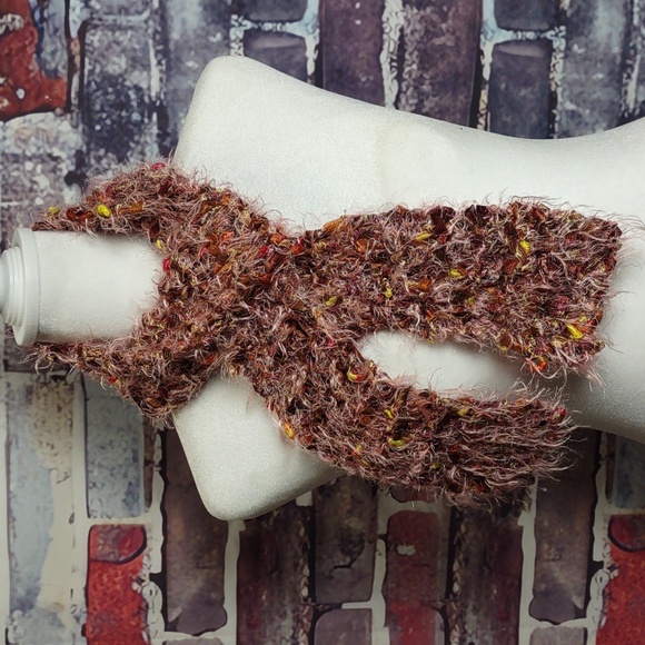 Artisan Crafted Eyelash Fringe Scarf - Picture 2 of 3